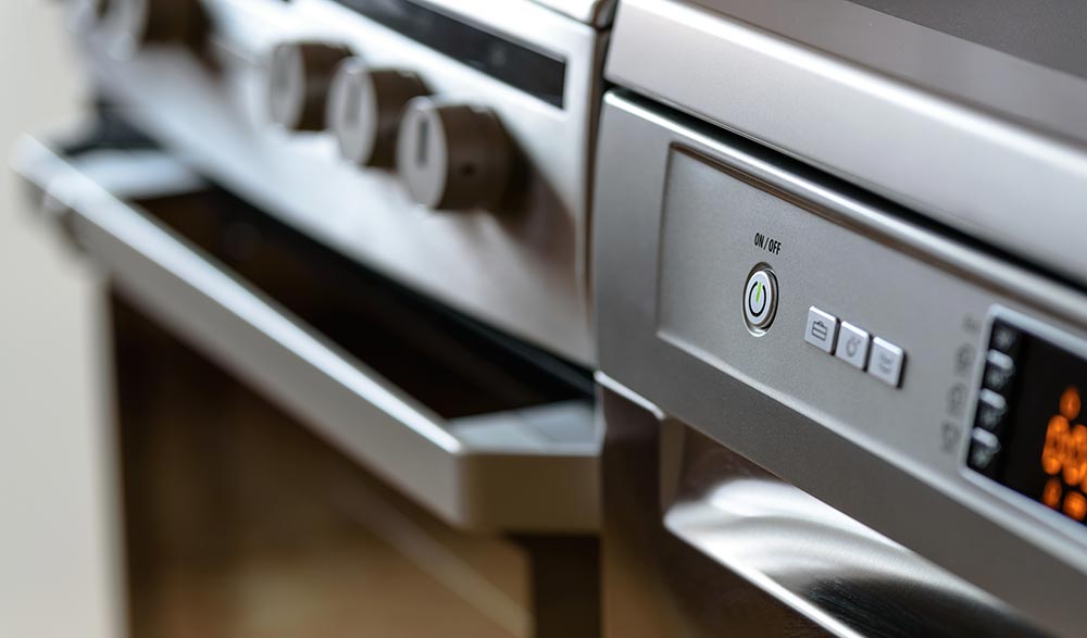 Mpower Energy Saving Tip - keep the oven door closed when cooking